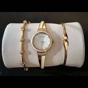 Anne Klein watch bracelet set. Like new.